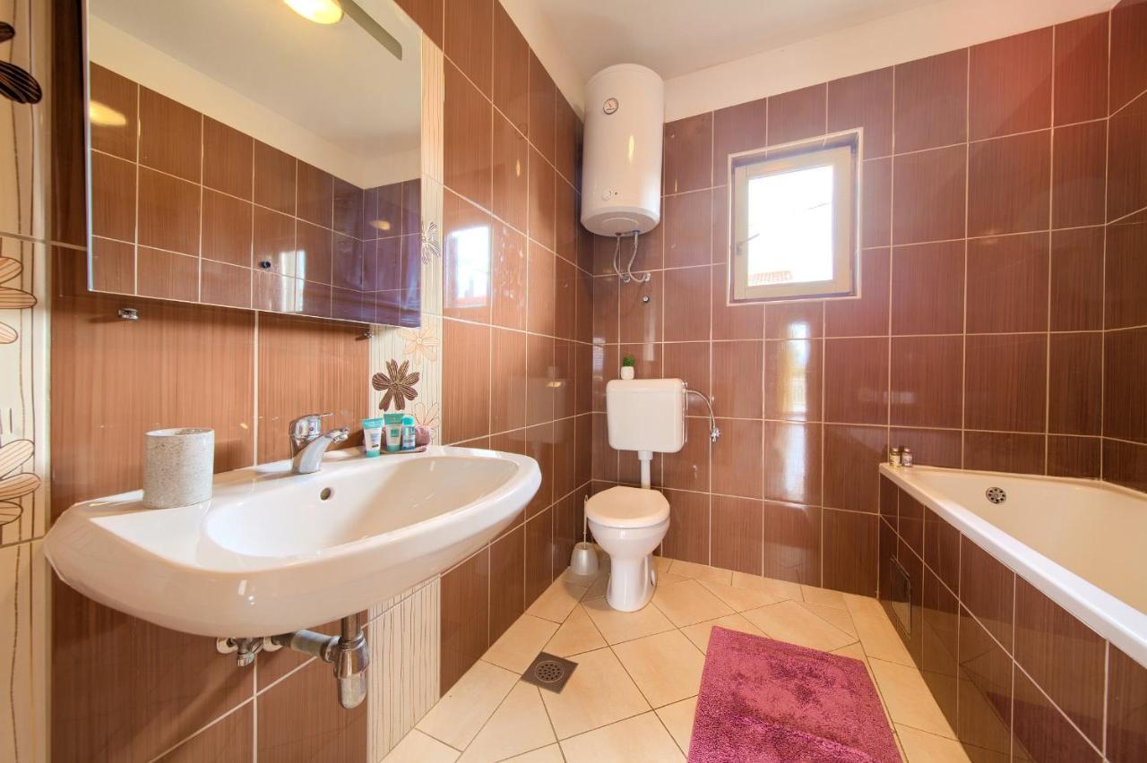 Rasopasno Apartment With Terrace And Private Parking Экстерьер фото